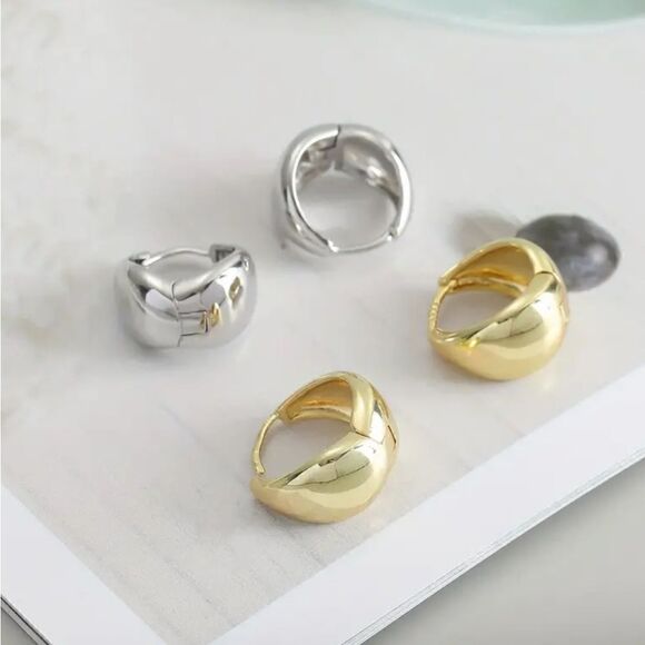 Gold or Silver Plated Needle Stud Earrings Wide Edge Drop style - Picture 12 of 12